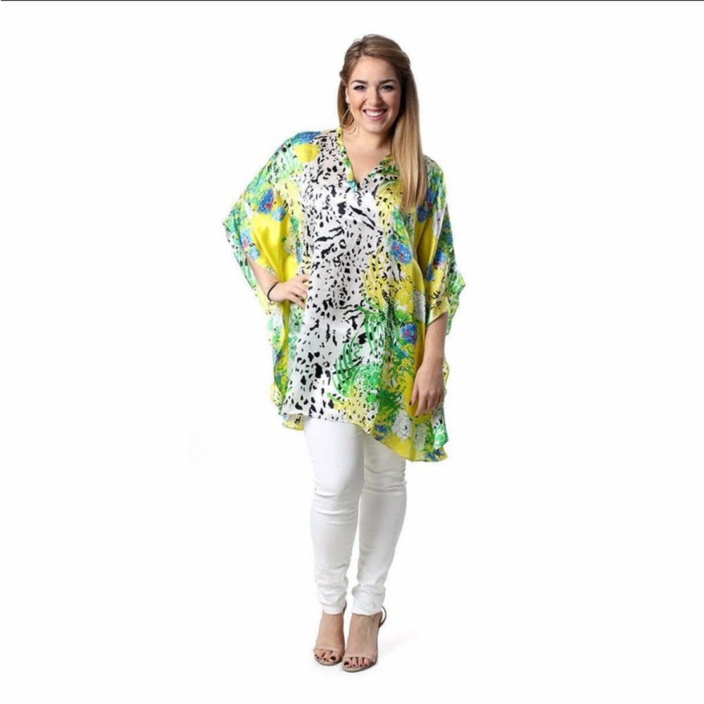 Brand new Amrita Singh Rebecca Silk Tunic Blouse. Pattern Yellow Tiger Lily.